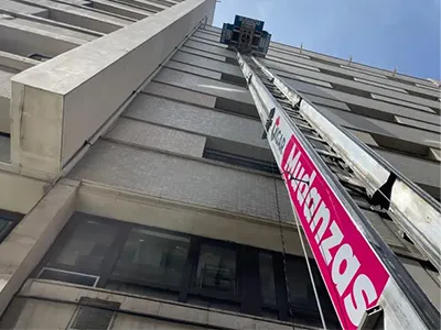 VENTAJAS DE USAR UNA GRÚA ELEVADORA EN MUDANZAS